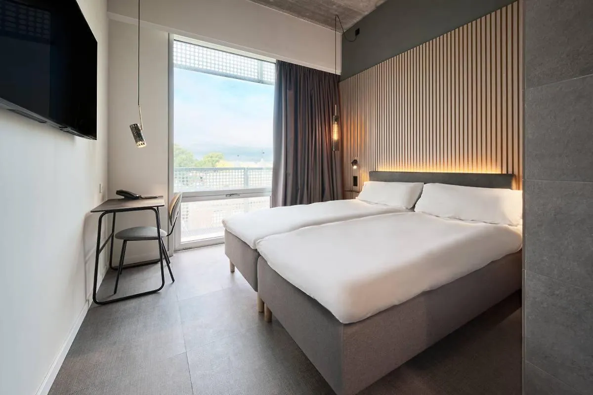 فندق Zleep Madrid Airport 3*,  إسبانيا