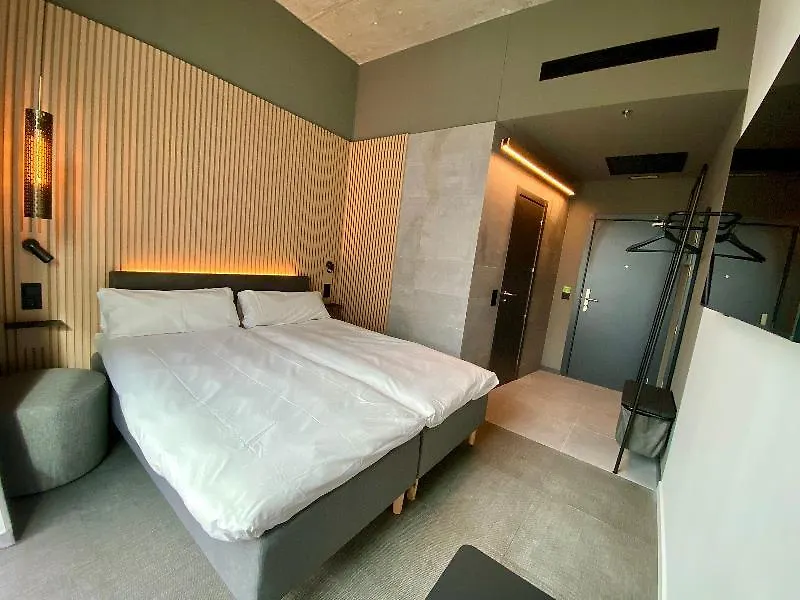 فندق Zleep Madrid Airport